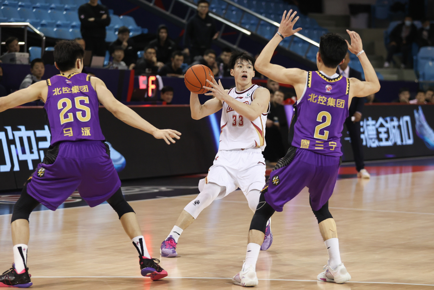 九游-深圳男篮训练开放日，集结日迎来里程碑引欢呼，NBA常规赛在即，细节决定成败-九游